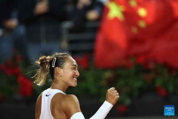 China's Zheng Beats Sabalenka for the First Time to Reach Italian Open Semifinals