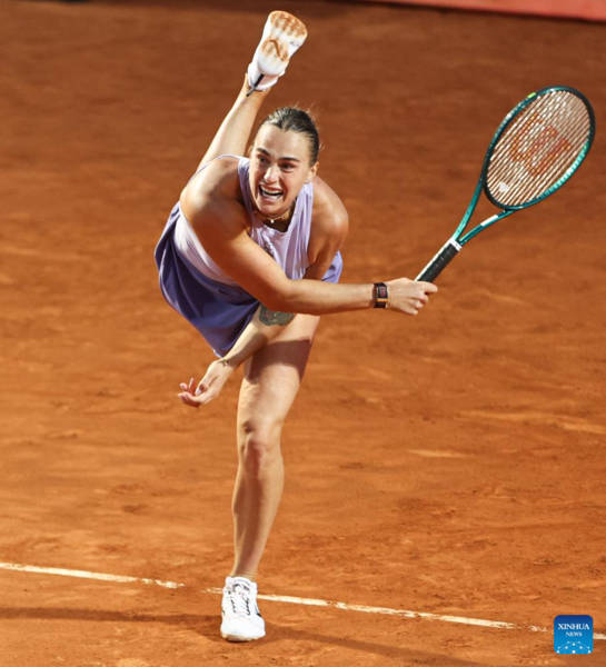 China's Zheng Beats Sabalenka for the First Time to Reach Italian Open Semifinals