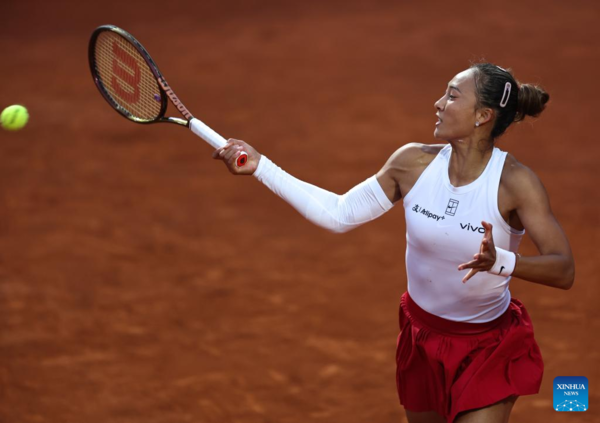 China's Zheng Beats Sabalenka for the First Time to Reach Italian Open Semifinals
