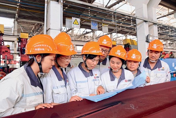 Women Technicians Heighten Reputation of Made-in-China Vehicles