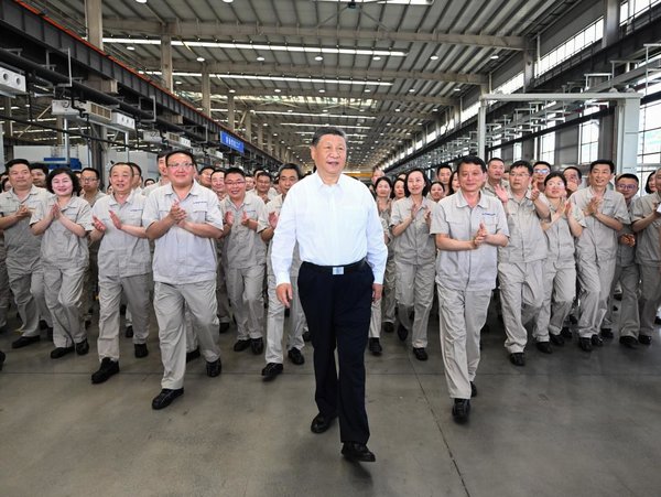 Xi Stresses Firm Confidence in High-Quality Development During Henan Inspection Tour