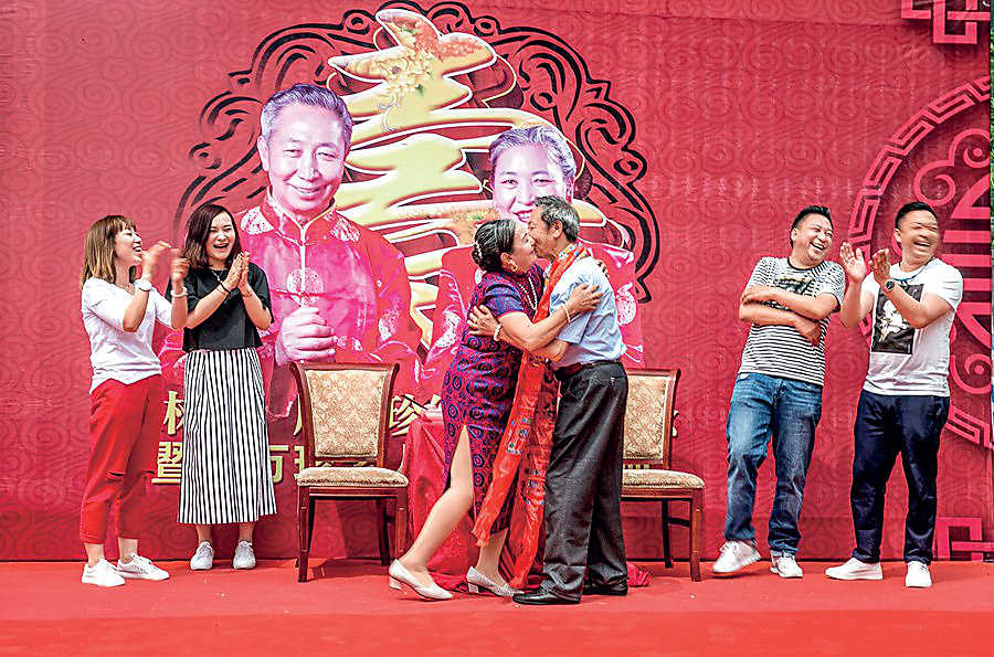 《时尚生日》 陈学明  摄.jpg