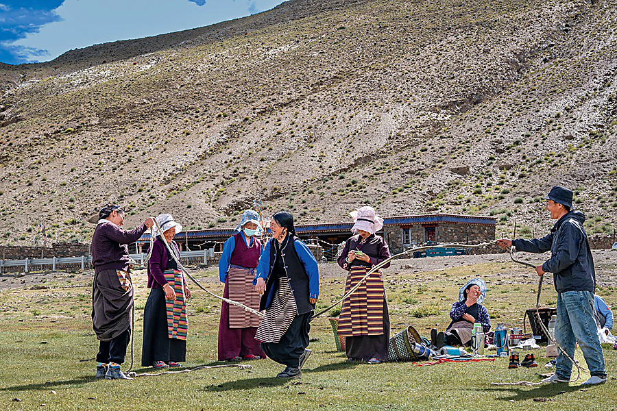 10. 《田间地头的欢乐》崔建玲.jpg