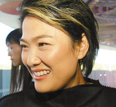 Chinese Women Zhang Xin & Yan Cheung Join Billionaire Moms club